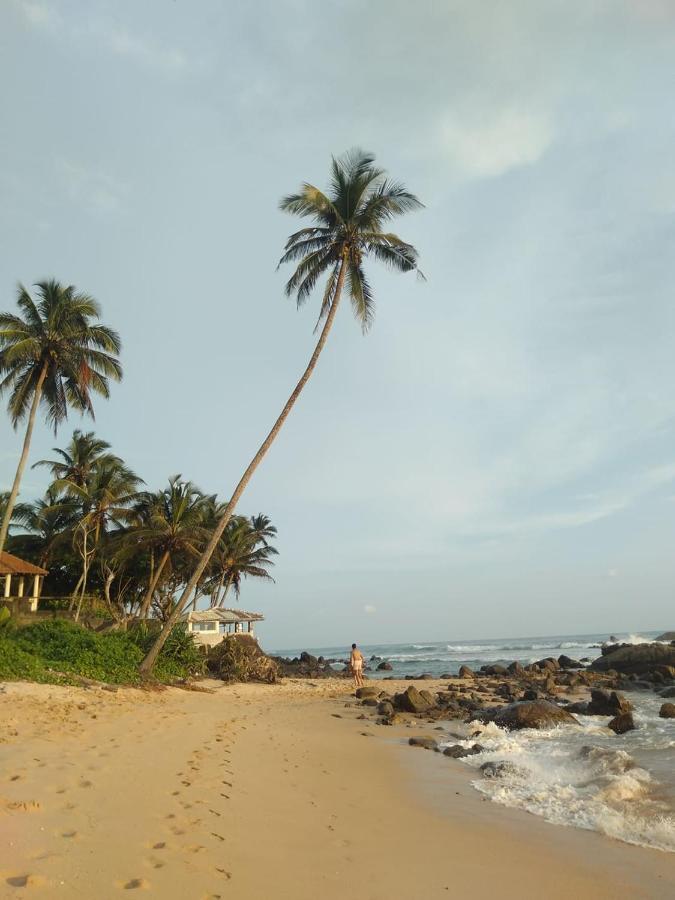 Near Beach Rest Unawatuna Kültér fotó